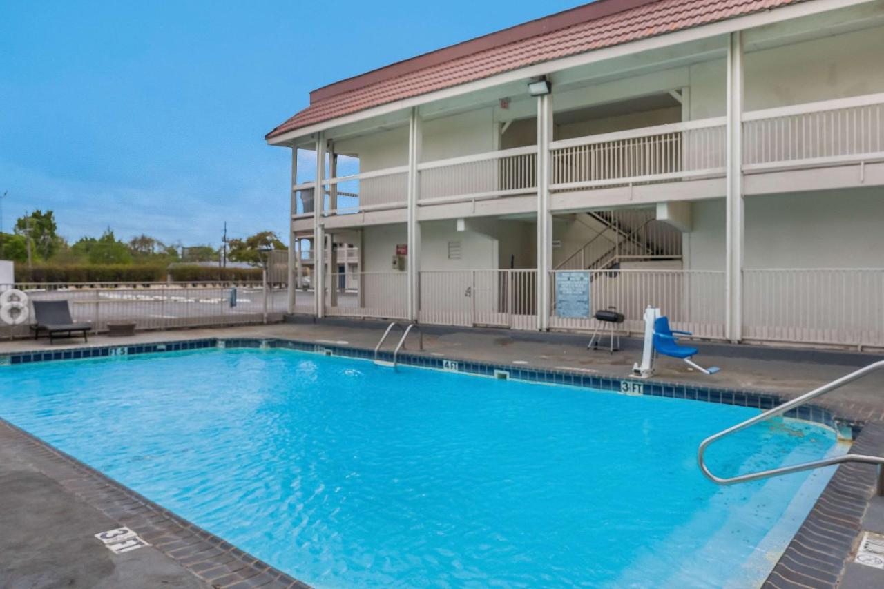 Motel 6-Dallas, Tx - Market Center Exterior foto